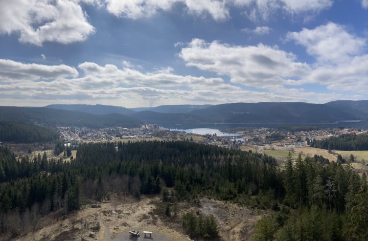 Aussicht über den Schluchsee und Umgebung aus dem Riesenbühlturm